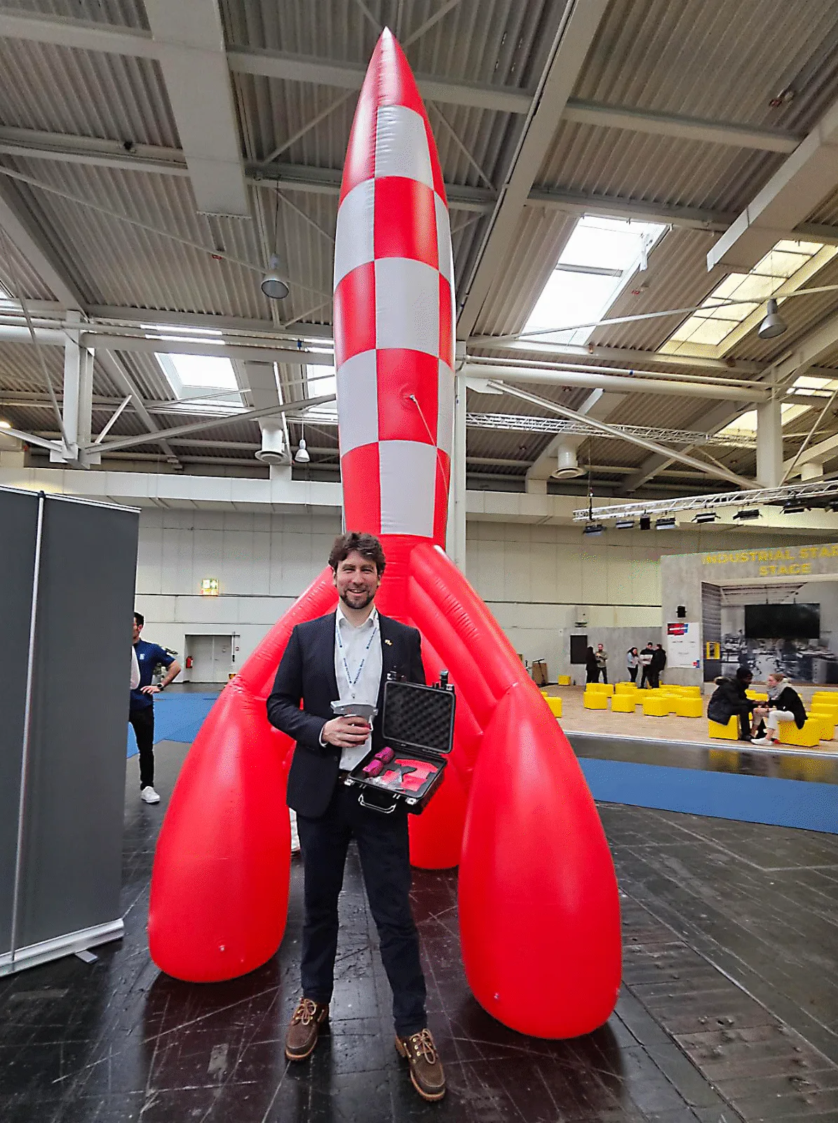 VAKUA Conveyor System UG BRIGE ENGENIGS Hannover Messe 2023